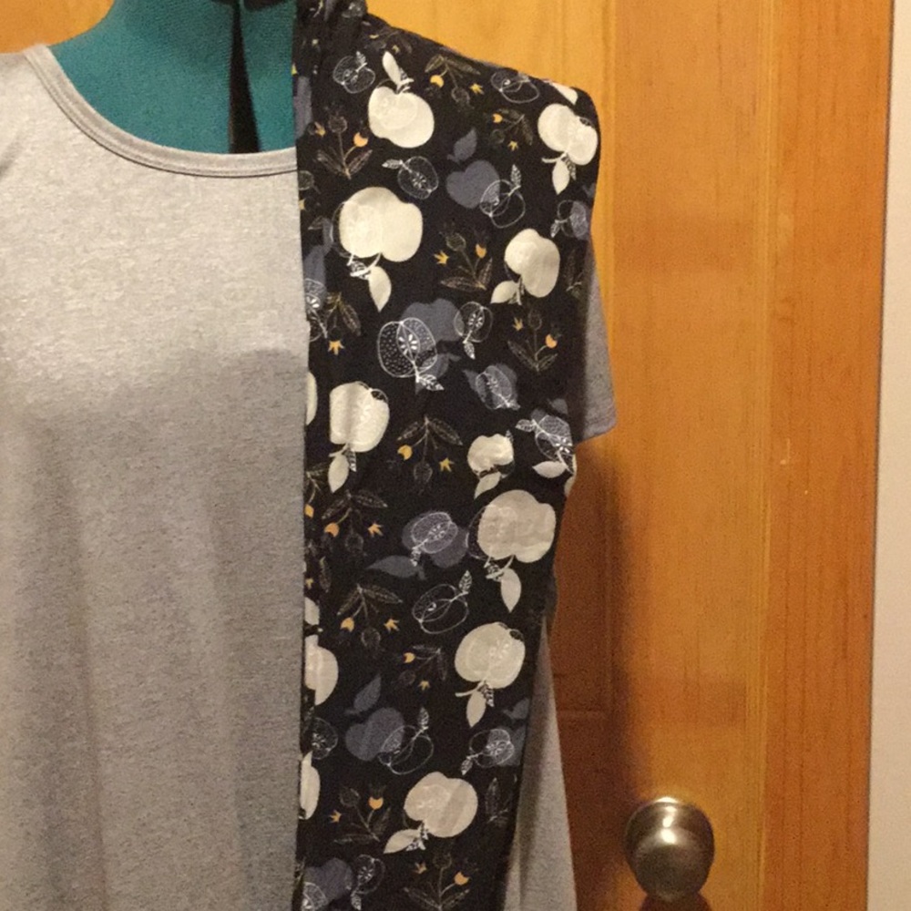 NWOT Lularoe Apple Leggings Made In Vietnam
